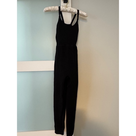 Fabletics Seamless Ribbed Jumpsuit | S | Black | NWT - Picture 2 of 5